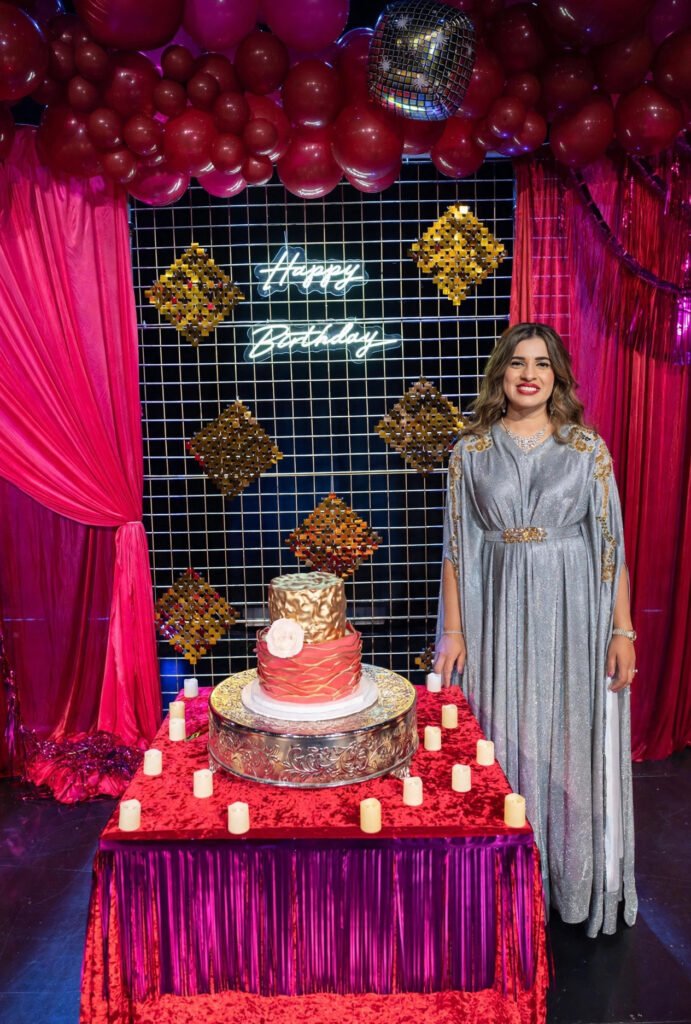 saira cake hb neon no zipties